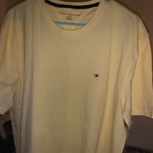 Yellow Tommy Hilfiger T-shirt XL